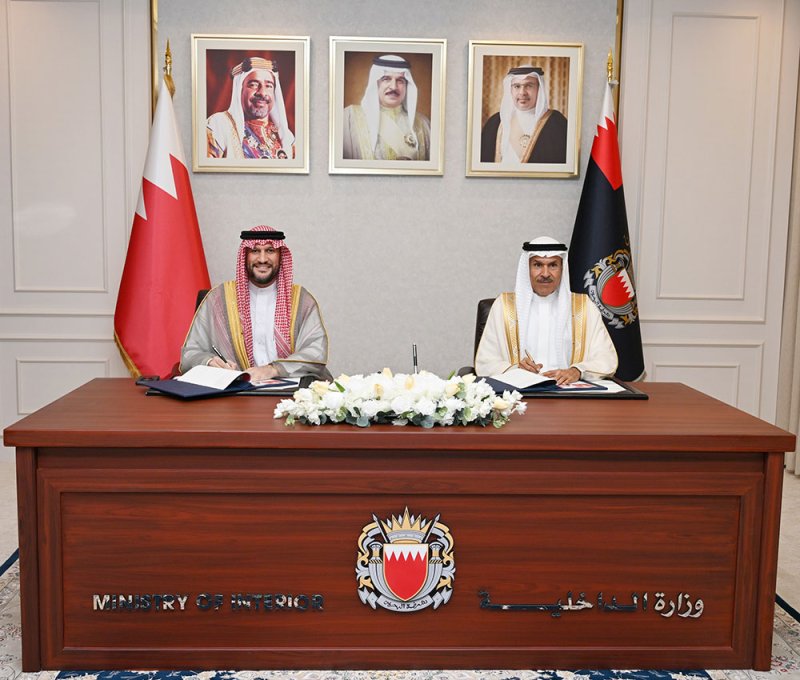 شئون الجنسية والجوازات والإقامة توقع إطار عمل للتعاون مع هيئة تنظيم سوق العمل لتنظيم رسوم وإجراءات تحويل التأشيرات وإلغاء الإقامات