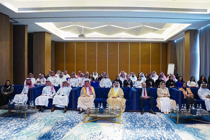 معهد الإدارة العامة يختتم فعاليات الهاكثون المشترك "رؤاثون المستقبل الإداري"