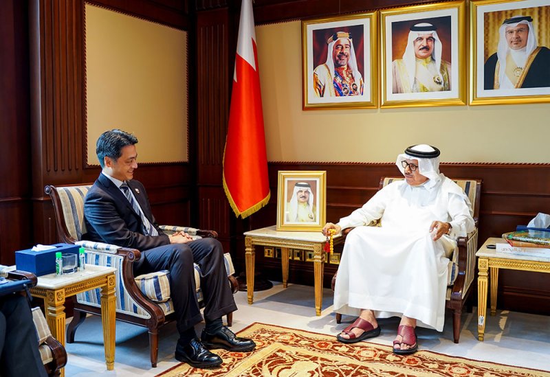 وزير الخارجية يستقبل القنصل الفخري لمملكة البحرين في هونغ كونغ