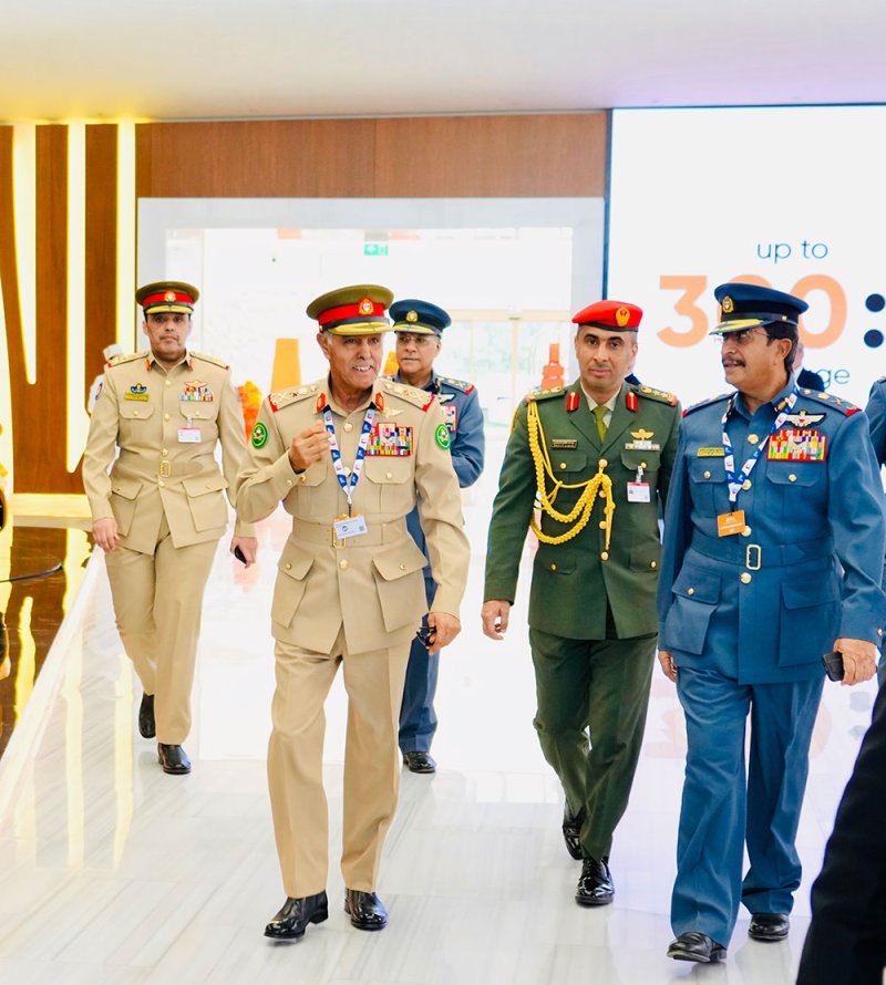 رئيس هيئة الأركان يزور فعاليات معرض دبي للطيران 2025 بدولة الإمارات العربية المتحدة