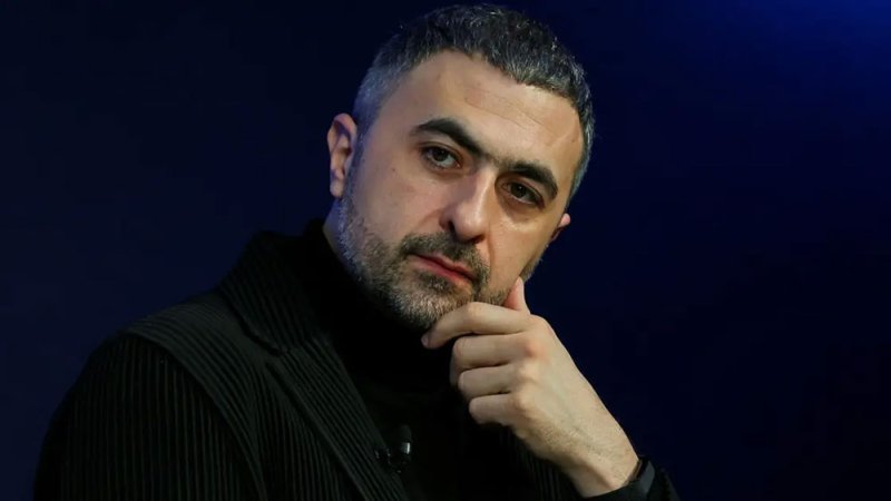 رئيس تنفيذي في "مايكروسوفت" يصف الذكاء الاصطناعي الفائق بأنه "هدف مضاد"