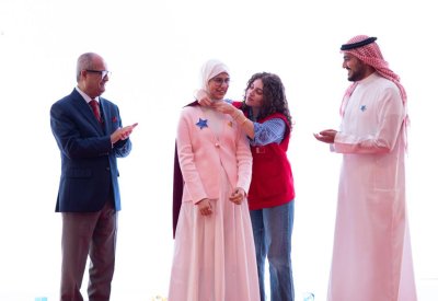 المؤسسة الملكية للأعمال الإنسانية تحقق أمنية رقية وحمدان وتمنحهما يومًا استثنائيًا