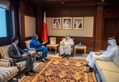 وزير الخارجية يستقبل نائبة سفير الولايات المتحدة الأمريكية لدى مملكة البحرين