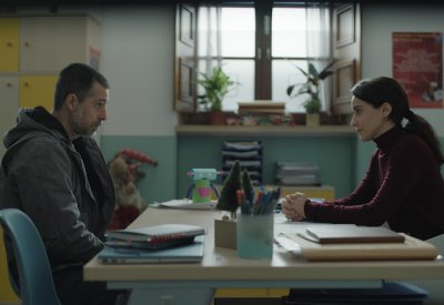 "Un hijo".. تشريح للصدمة في دراما إسبانية مذهلة