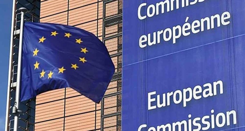 المفوضية الأوروبية تعتزم الكشف عن خطة لتبسيط قواعد التكنولوجيا الرقمية