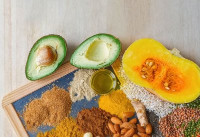بذور اليقطين أم اللوز.. أيهما الأفضل غذائياً لك؟