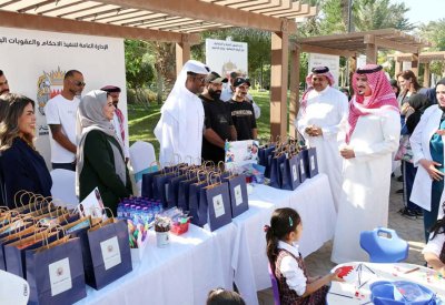 محافظ العاصمة: توفر بيئة داعمة تمكن الأطفال من التعبير عن قدراتهم