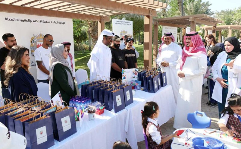 محافظ العاصمة: توفر بيئة داعمة تمكن الأطفال من التعبير عن قدراتهم