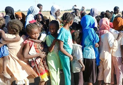 السودان.. طرفا الصراع يرحبان بجهود ولي العهد السعودي وترامب