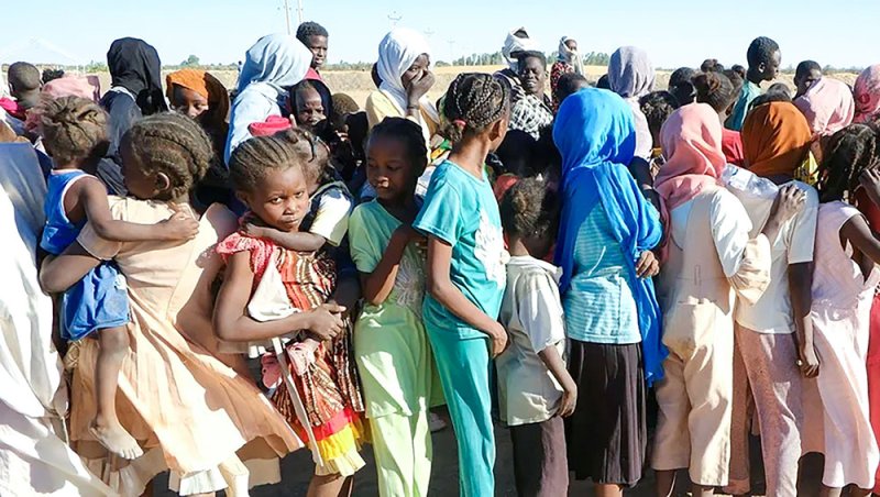 السودان.. طرفا الصراع يرحبان بجهود ولي العهد السعودي وترامب