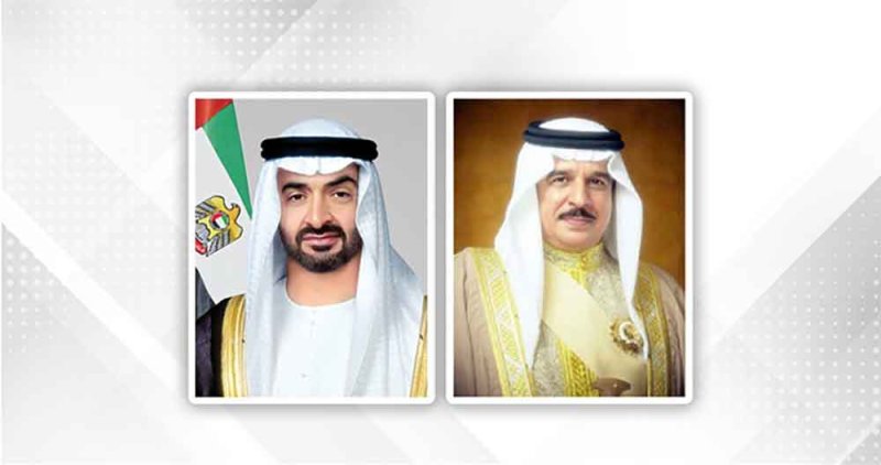 جلالة الملك المعظم في مقدمة مستقبلي سمو رئيس دولة الإمارات العربية المتحدة لدى وصوله إلى البلاد