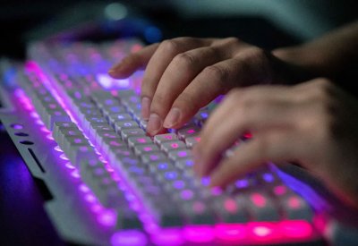 مجموعة إيرانية تنشر تفاصيل شخصية لموظفين عسكريين إسرائيليين