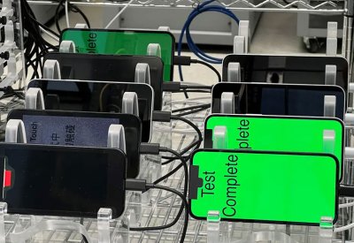 "أبل" تخطط لطرح هاتف اقتصادي بكاميرا سيلفي متطورة من الفئة العليا