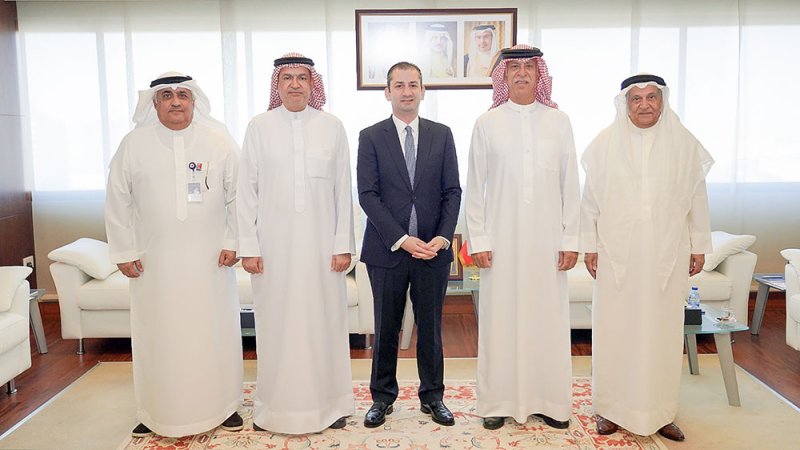 “غرفة البحرين” تبحث تعزيز التعاون الاقتصادي مع السفير القبرصي