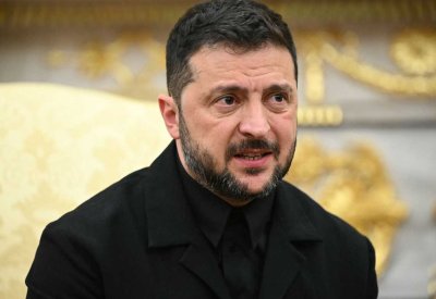زيلينسكي: سأناقش قضايا حساسة مع ترامب