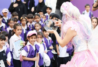 عروض مدرسية تثري مهرجان العين للكتاب 2025
