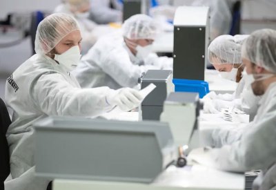 دراسة تحذر.. ثلثا الشركات الصناعية في ألمانيا تفكر في نقل الإنتاج إلى الخارج