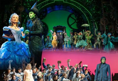Wicked The Musical.. يضيء خشبة مسرح البحرين الوطني