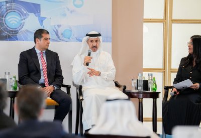 وزير المواصلات والاتصالات يستعرض مستقبل النقل والاتصالات في مملكة البحرين خلال فعالية لغرفة التجارة الأمريكية في البحرين