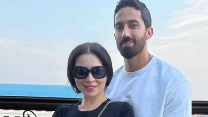 مي عز الدين تشتكي من نظام زوجها الغذائي.. وتنشر صورة