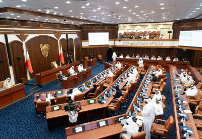 النواب يوافقون على السماح لصاحب العمل باستخدام العامل الأجنبي في جميع منشآته وأنشطته التجارية