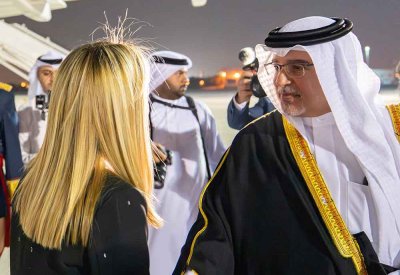 سمو ولي العهد رئيس مجلس الوزراء في مقدمة مستقبلي رئيسة وزراء الجمهورية الإيطالية لدى وصولها إلى مملكة البحرين