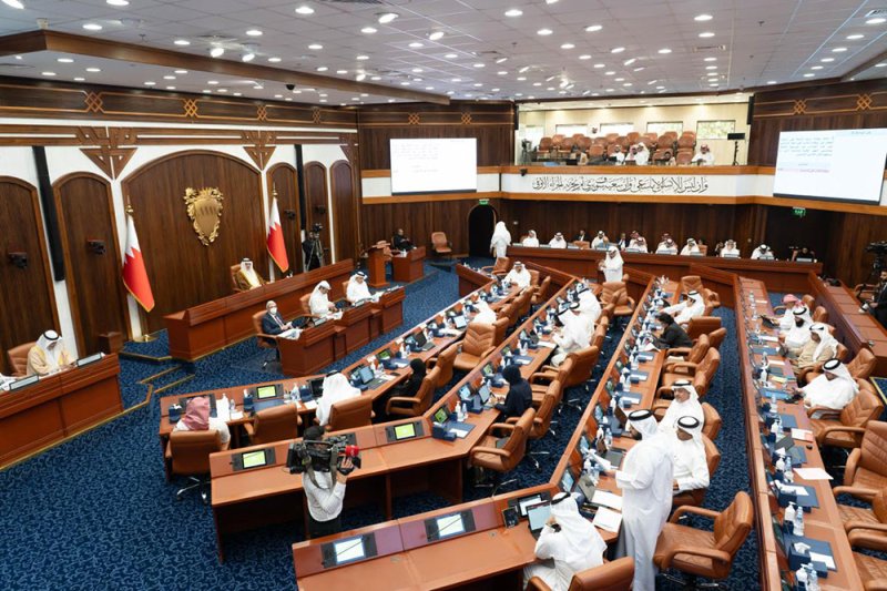 النواب يوافقون على السماح لصاحب العمل باستخدام العامل الأجنبي في جميع منشآته وأنشطته التجارية