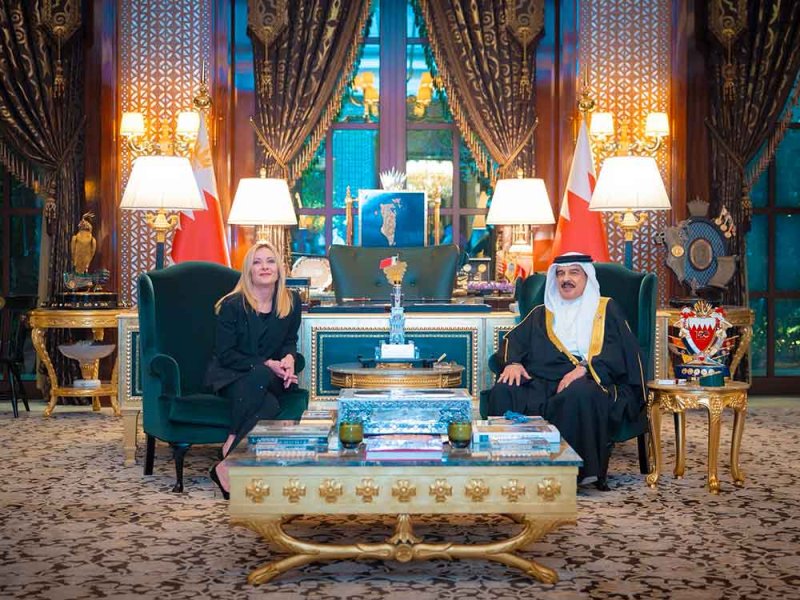 جلالة الملك المعظم يستقبل دولة رئيسة وزراء الجمهورية الإيطالية ويشيد بالمستوى الرفيع الذي بلغته العلاقات البحرينية الإيطالية في جميع المجالات