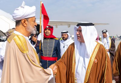 بالصور: جلالة سلطان عٌمان يصل إلى مملكة البحرين للمشاركة في أعمال الدورة السادسة والأربعين للمجلس الأعلى لمجلس التعاون لدول الخليج العربية