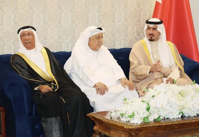 ضيوف مجلس محافظة العاصمة يشيدون بمتانة العلاقات الخليجية ويثمنون استضافة قمة البحرين