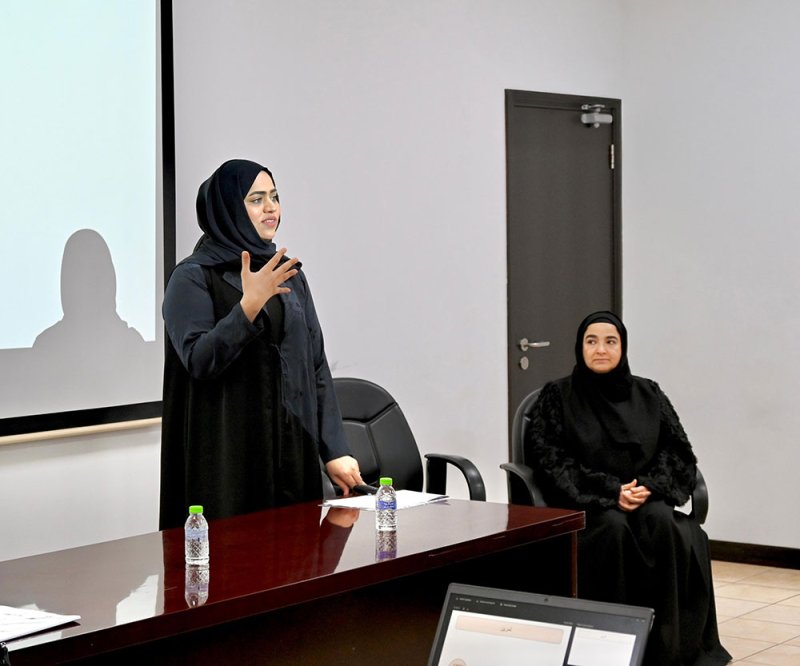 الجهاز الإداري بالنيابة العامة ينظم ورشة تدريبية حول التخاطب باستخدام لغة الإشارة