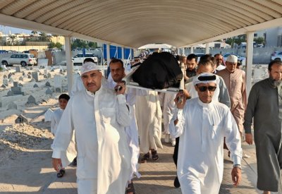 تشييع السفير السابق ظافر العمران إلى مثواه الأخير بمقبرة المحرق