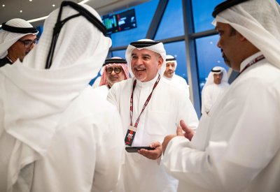 سمو ولي العهد رئيس الوزراء يشهد تتويج فريق مكلارين ببطولة العالم للفورمولا وان