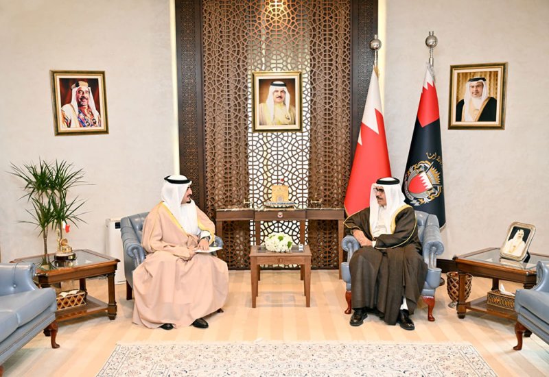 وزير الداخلية يؤكد خلال استقباله محافظ العاصمة على تعزيز التعاون والتواصل مع المواطنين لتحقيق الأمن المجتمعي