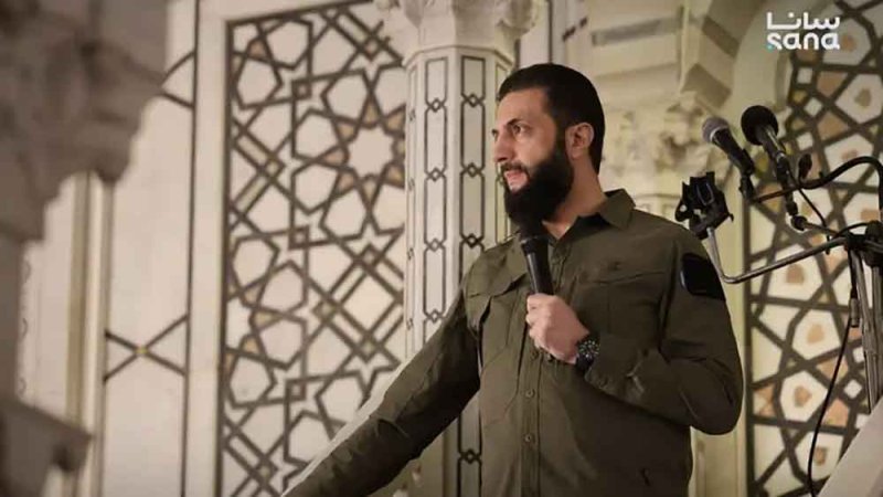 إحياء ذكرى إسقاط الأسد.. الشرع بالمسجد الأموي بلباسه العسكري