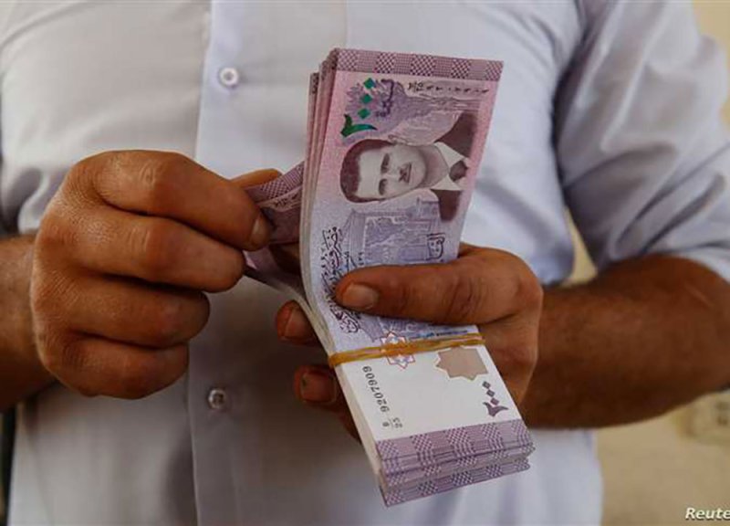 الليرة السورية ارتفعت 30%.. تحركات مالية صحية بعد عام من سقوط النظام