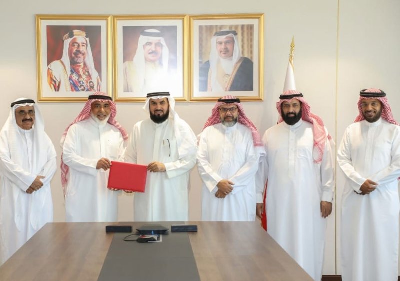 الهاجري يوقع مذكرة تفاهم لمشروع بناء مسجد بمنطقة الساية بالمحرق