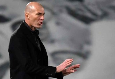 هل يعود زيدان لتدريب ريال مدريد بعد ألونسو؟