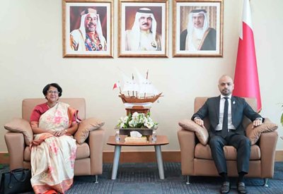 وزير التنمية الاجتماعية يستقبل سفيرة جمهورية سريلانكا الديمقراطية الاشتراكية لدى مملكة البحرين