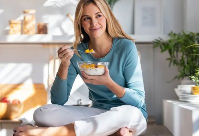 إليك 7 أطعمة تساعد في تقليل دهون البطن العميقة طبيعياً