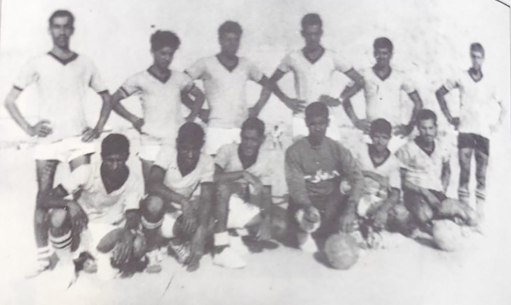 “فريق الأهالي” في قرية كرزكان قبل تكوين فريق النادي في العام 1968