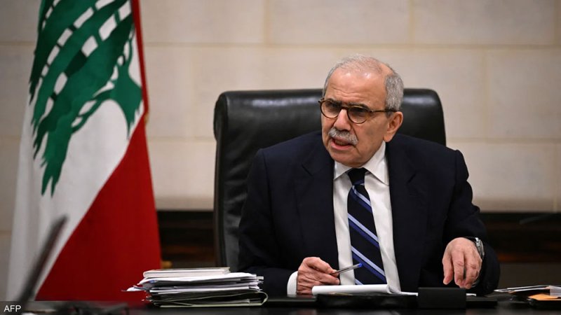 سلام: الدولة وحدها من يتخذ قراري الحرب والسلم