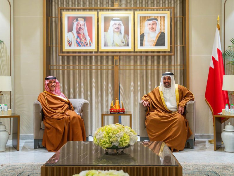 وزير المالية والاقتصاد الوطني يستقبل رئيس مجلس إدارة بنك الخليج الدولي