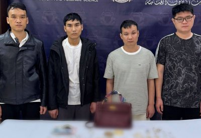 الحاقا لقضية القبض على صينيين بالمطار في قضية سرقة مصوغات ذهبية ...القبض على اثنين آخرين كانا برفقتهما وبحوزتهما قطع ذهبية مسروقة