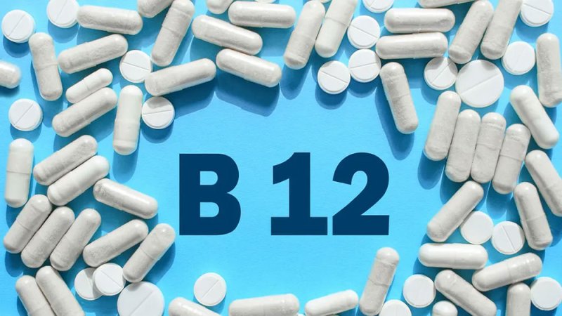 أفضل وقت لتناول فيتامين B12 لضمان امتصاصه