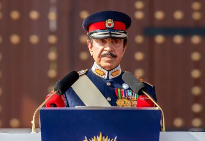 وزير الداخلية يؤكد على الرعاية الملكية السامية نحو تعزيز القيمة الحضارية والمجتمعية لشرطة البحرين وترسيخ دورها في تعزيز الأمن ونشر الطمأنينة في المجتمع