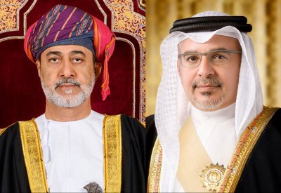 سمو ولي العهد رئيس مجلس الوزراء يتلقى برقية شكر جوابية من سلطان عمان