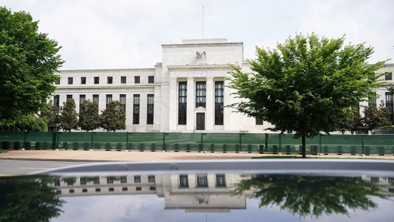الرئيس التنفيذي لبنك جي بي مورغان يؤيد تعيين كيفن وارش رئيساً للفيدرالي الأميركي