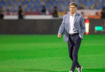 إقالة الإسباني ميتشل من تدريب القادسية السعودي