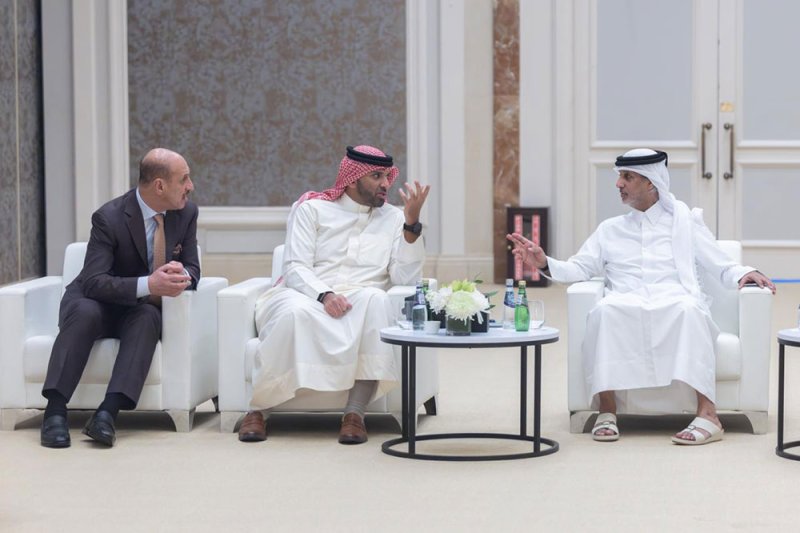 علي بن خليفة يشارك في "عمومية" الاتحاد الخليجي لكرة القدم